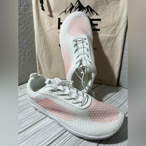 Hike footwear Cloud Ergonomic Supportive Barefoot sneaker white/pink 9/9.5 women